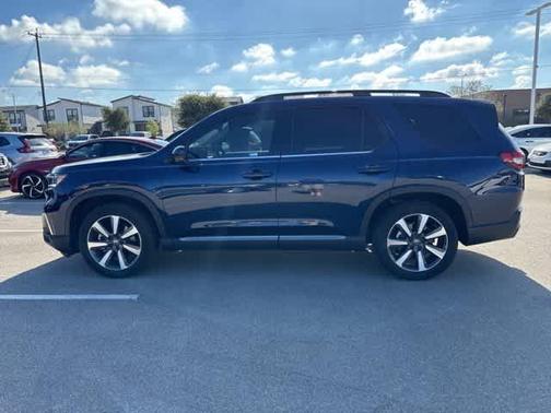 2024 Honda Pilot Touring