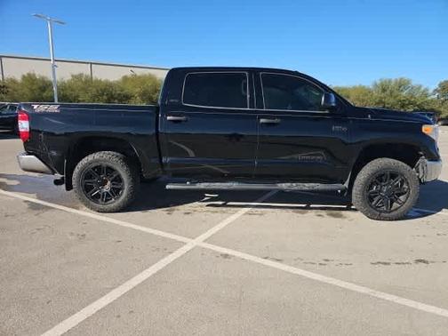 2017 Toyota Tundra SR5