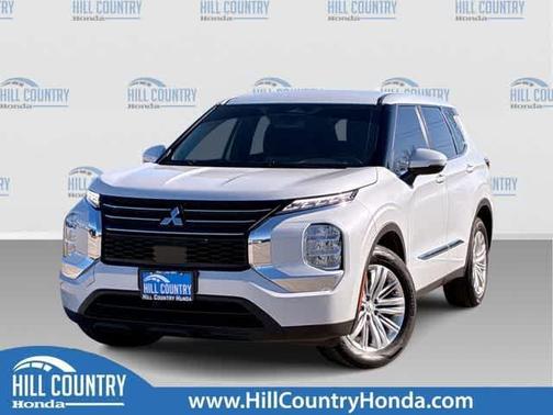 2022 Mitsubishi Outlander ES