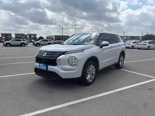 2022 Mitsubishi Outlander ES