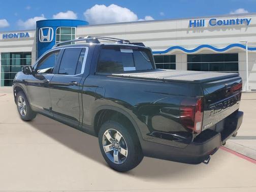 Crystal Black Pearl 2026 Honda Ridgeline RTL