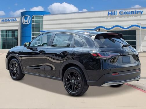 Crystal Black Pearl 2027 Honda HR-V Sport