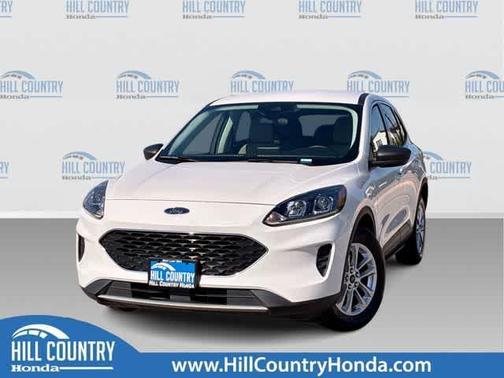 Star White 2022 Ford Escape SE