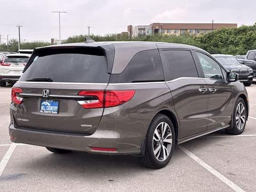 Pacific Pewter Metallic 2023 Honda Odyssey Touring