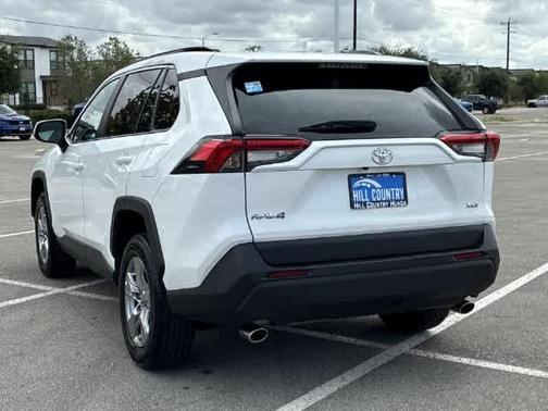 Ice 2024 Toyota RAV4 XLE