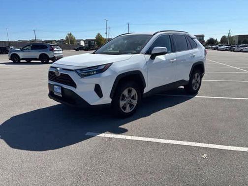 Ice 2024 Toyota RAV4 XLE