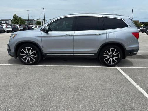 Lunar Silver Metallic 2021 Honda Pilot Elite