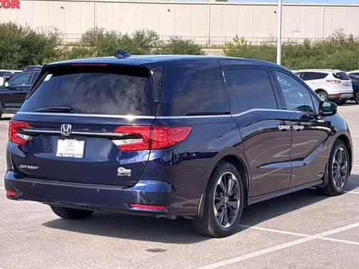 Obsidian Blue Pearl 2023 Honda Odyssey Elite