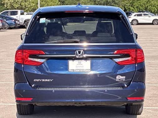 Obsidian Blue Pearl 2023 Honda Odyssey Elite
