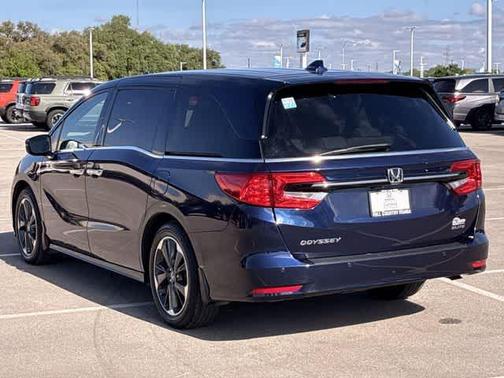Obsidian Blue Pearl 2023 Honda Odyssey Elite