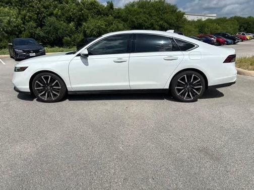Platinum White Pearl 2024 Honda Accord Hybrid Touring