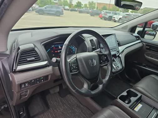 Crystal Black Pearl 2020 Honda Odyssey Elite