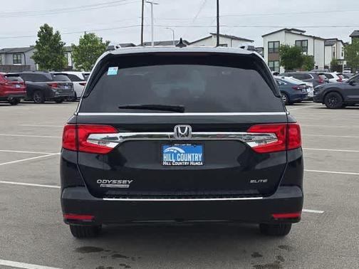 Crystal Black Pearl 2020 Honda Odyssey Elite