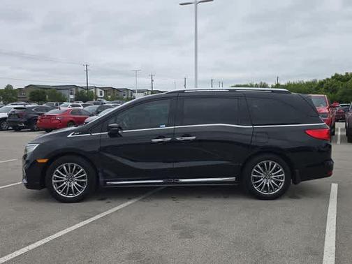 Crystal Black Pearl 2020 Honda Odyssey Elite