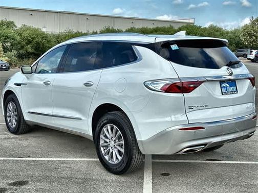 2022 Buick Enclave Essence
