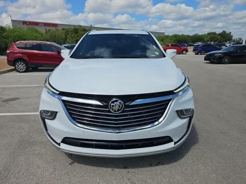 2022 Buick Enclave Essence