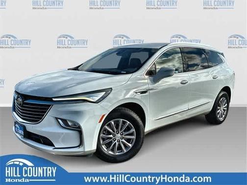 2022 Buick Enclave Essence