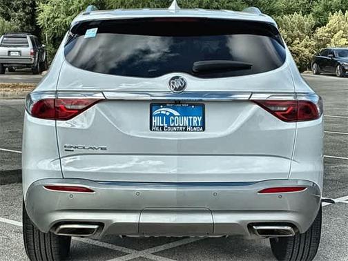 2022 Buick Enclave Essence