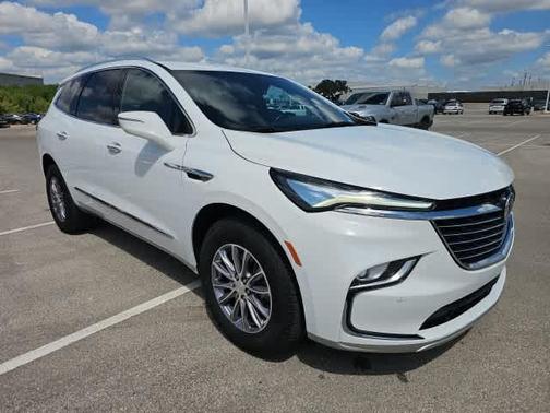 2022 Buick Enclave Essence