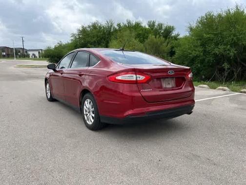 2016 Ford Fusion S