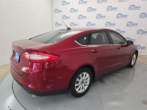 2016 Ford Fusion S