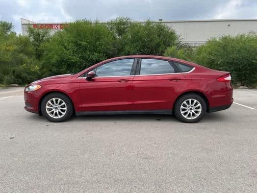 2016 Ford Fusion S