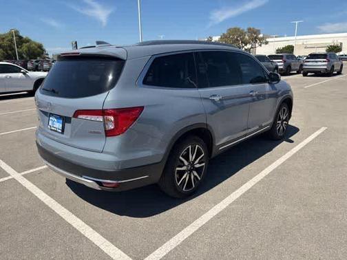 Sonic Gray Pearl 2022 Honda Pilot Touring 7-Passenger
