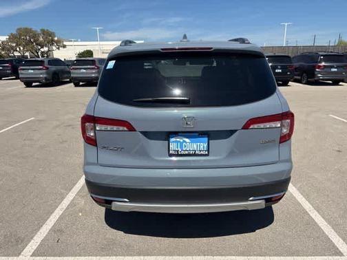 Sonic Gray Pearl 2022 Honda Pilot Touring 7-Passenger