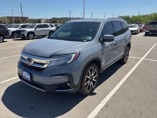 Sonic Gray Pearl 2022 Honda Pilot Touring 7-Passenger