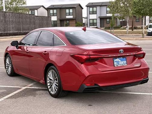 2022 Toyota Avalon Hybrid Limited