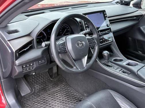 2022 Toyota Avalon Hybrid Limited
