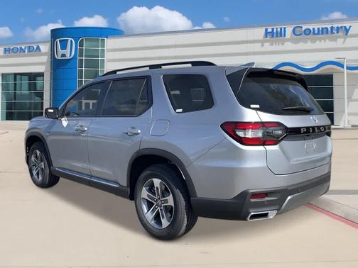 Solar Silver Metallic 2026 Honda Pilot EX-L