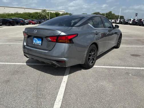 Gun Metallic 2021 Nissan Altima 2.5 SR