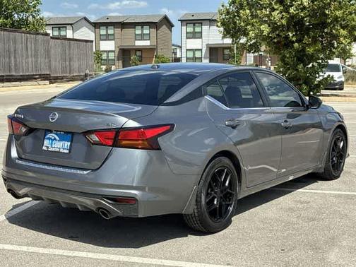Gun Metallic 2021 Nissan Altima 2.5 SR