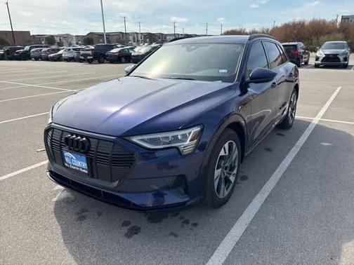 2022 Audi e-tron Premium