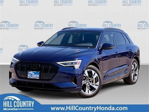 2022 Audi e-tron Premium