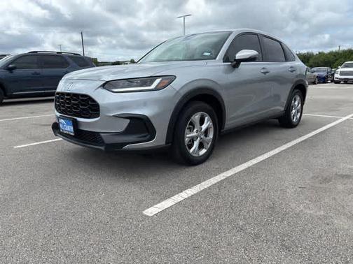 Lunar Silver Metallic 2024 Honda HR-V LX