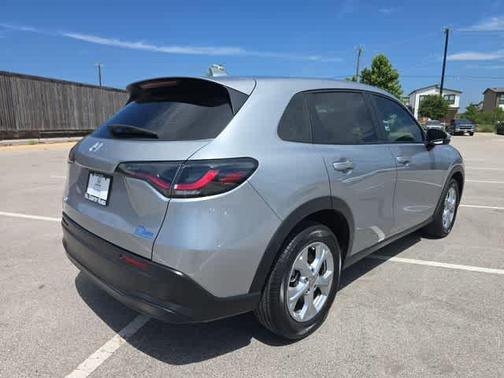Lunar Silver Metallic 2024 Honda HR-V LX