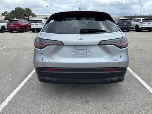 Lunar Silver Metallic 2024 Honda HR-V LX