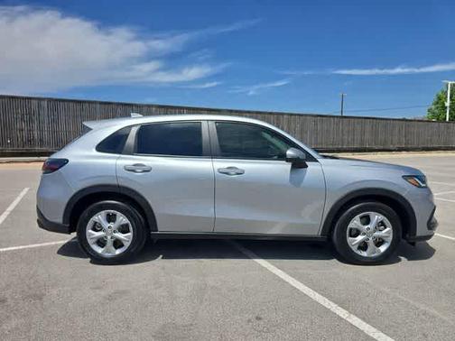 Lunar Silver Metallic 2024 Honda HR-V LX