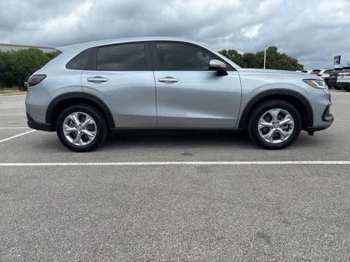 Lunar Silver Metallic 2024 Honda HR-V LX