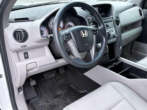 White 2012 Honda Pilot EX