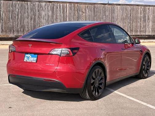 2023 Tesla Model Y Performance