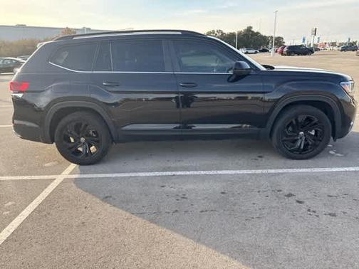 2022 Volkswagen Atlas 2.0T SE w/Technology