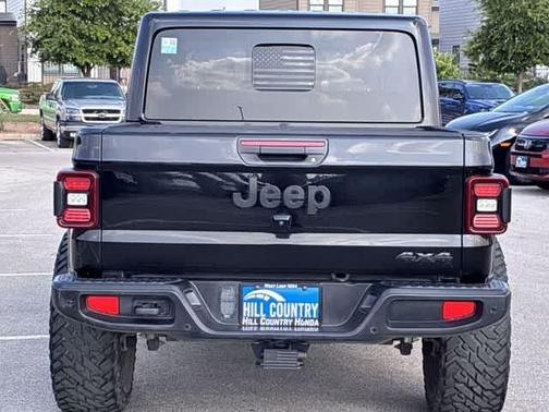 Black Clearcoat 2020 Jeep Gladiator Overland
