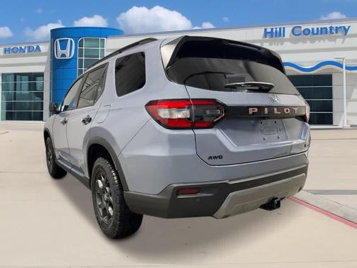 Sonic Gray Pearl 2026 Honda Pilot TrailSport