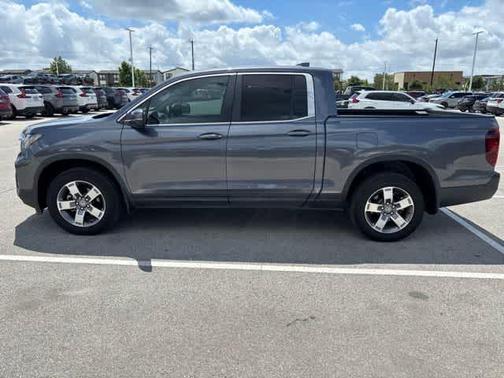 Modern Steel Metallic 2024 Honda Ridgeline RTL