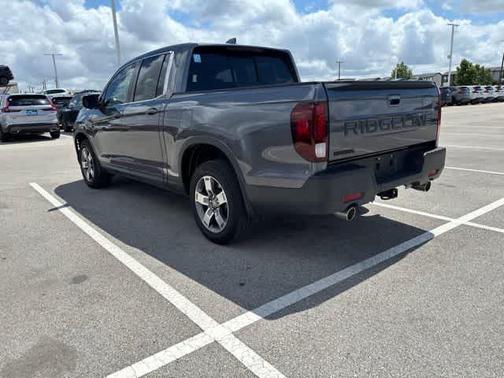 Modern Steel Metallic 2024 Honda Ridgeline RTL