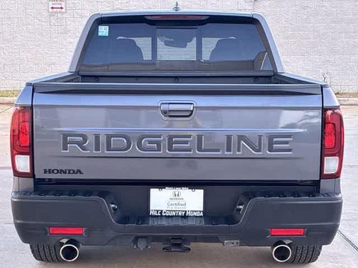 Modern Steel Metallic 2024 Honda Ridgeline RTL