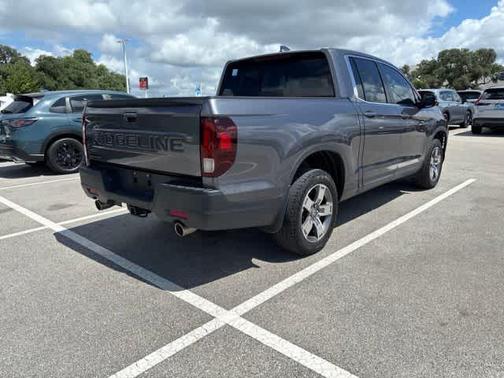 Modern Steel Metallic 2024 Honda Ridgeline RTL